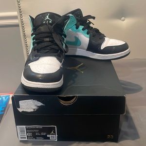 Air Jordan Mid 1’s